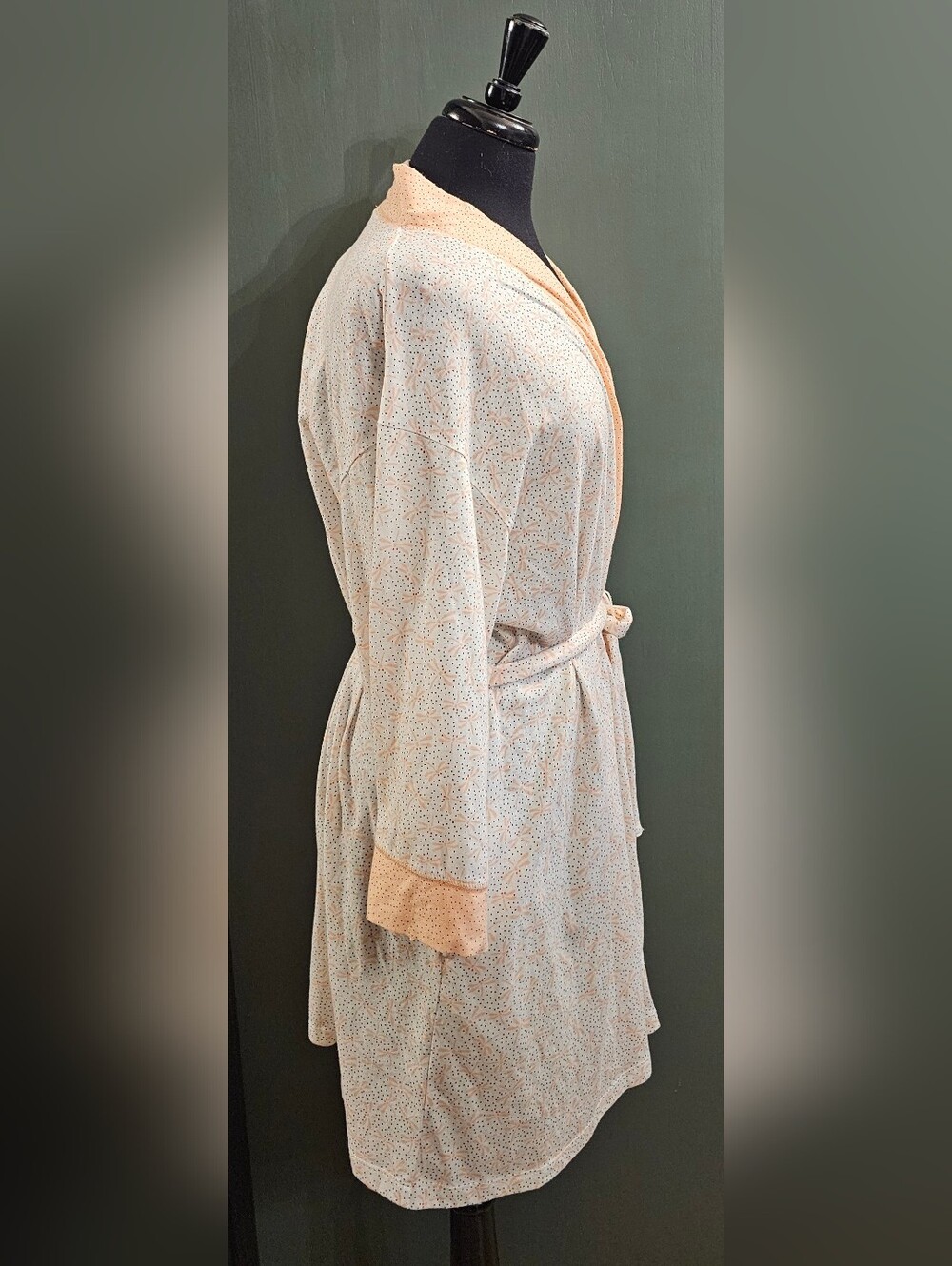 Aerie Robe - Picture 3 of 8